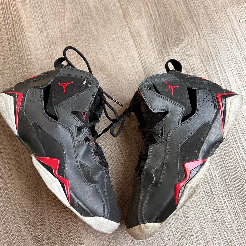 Jordan Nike true flight kids sz 6 woman’s sz 7.5